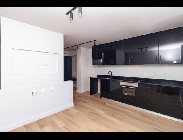 1 bed property to rent in CAPE TOWN CITY CENTRE